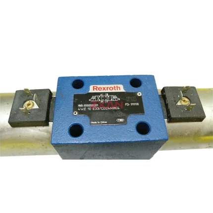 Rexroth R900588201 4WE 10 E33/CG24N9K4